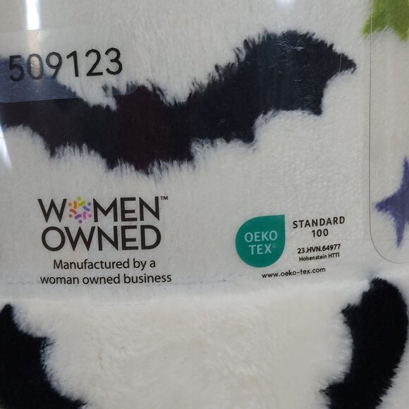 Peanuts Snoopy Halloween Plush Throw Blanket 60x72" Oversized Soft Cozy - Picture 10 of 11